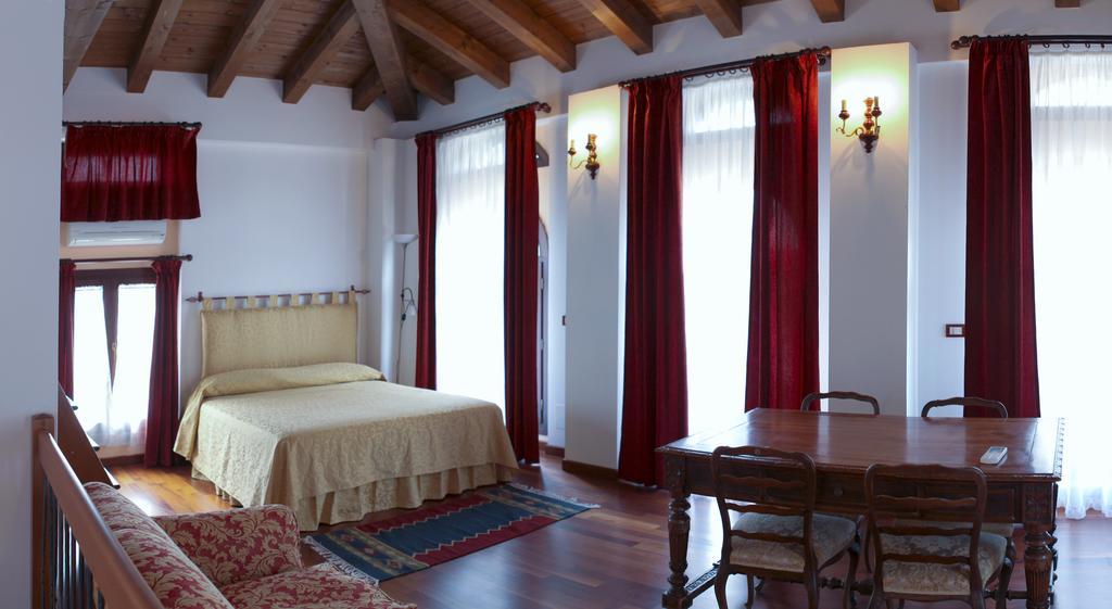 Casa Filaferro Bed & Breakfast Palazzolo dello Stella Стая снимка